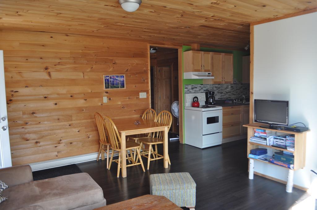 沉睡驼鹿山林小屋 Birch Plain 外观 照片